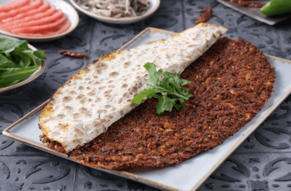 Özel Lahmacun (Hafif Acılı)